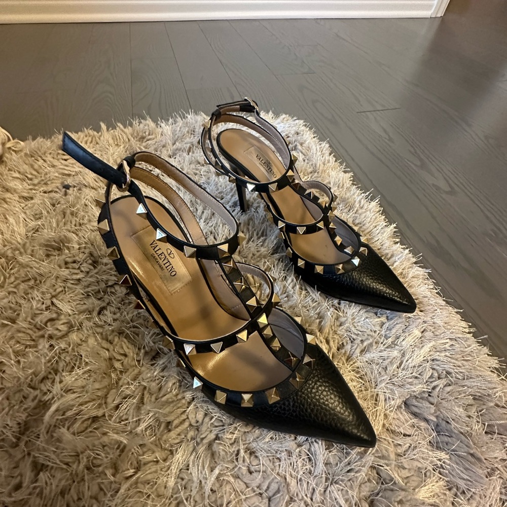 Valentino shoes ❤️  Authentic!!!